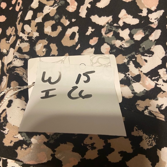 New Directions Studio Abstract Print Leggings - Picture 7 of 7